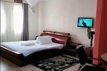 پانسیون Migingo Suites