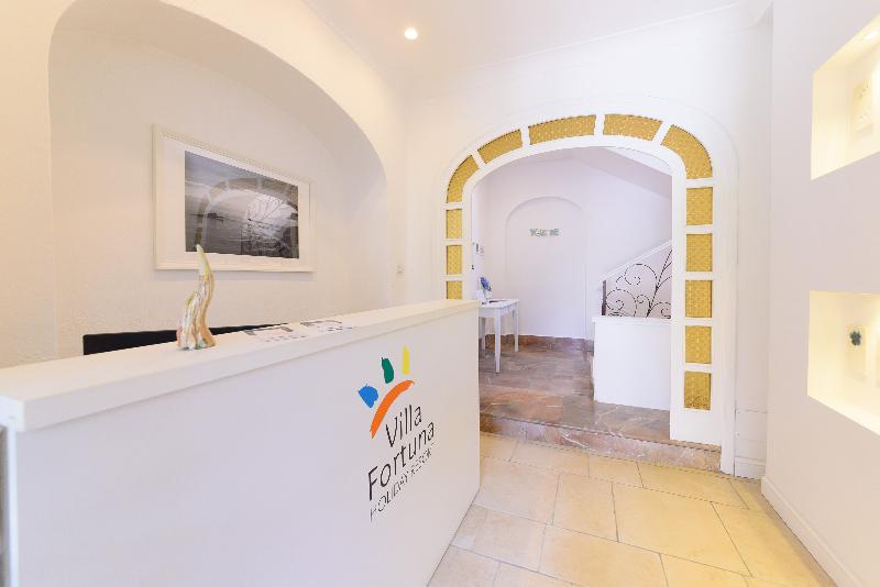 تختخواب و صبحانه Villa Fortuna Holiday Resort