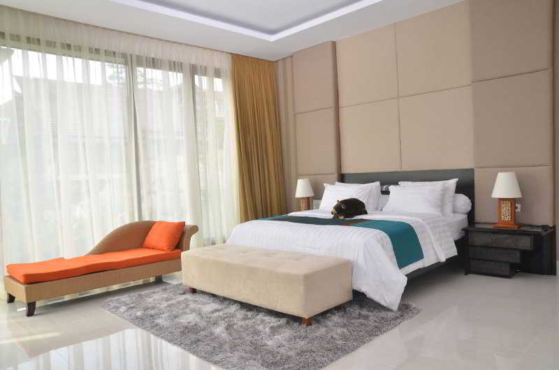 Cemara Villa Dago Private Pool