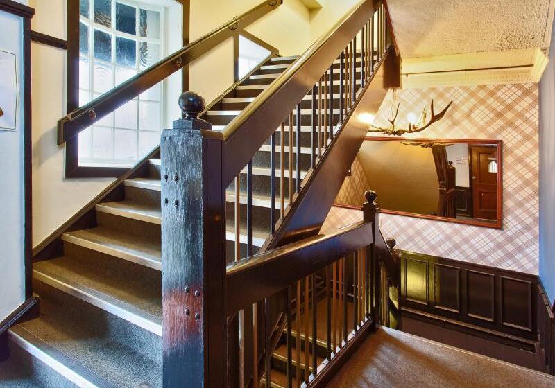 هتل Albion Of Auckland