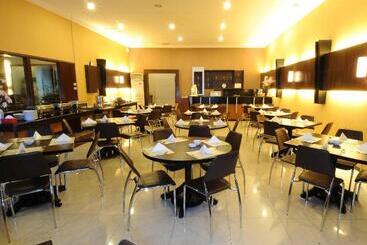 هتل Capital O 988 Kapuas Dharma 2