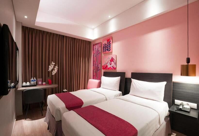 Hotel Fave Puri Indah Jakarta