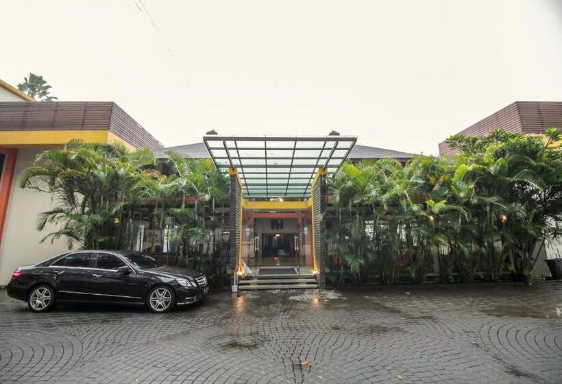 Fotos del hotel Grha Ciumbuleuit Guest House:  14