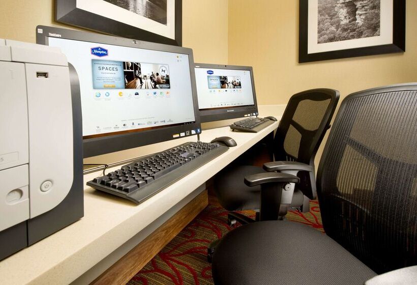 هتل Hampton Inn Kimball