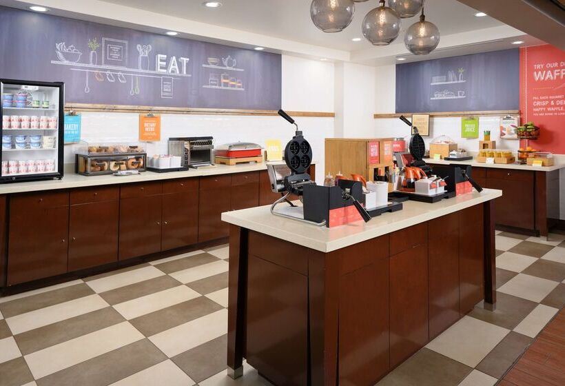 هتل Hampton Inn Kimball
