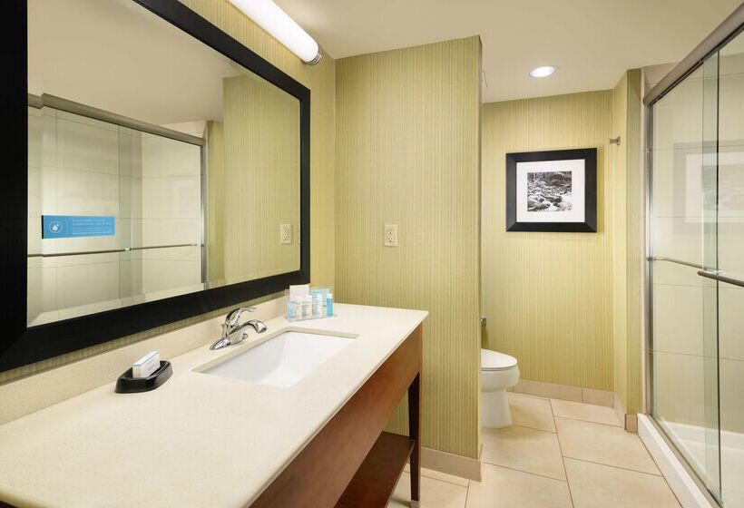 هتل Hampton Inn Kimball