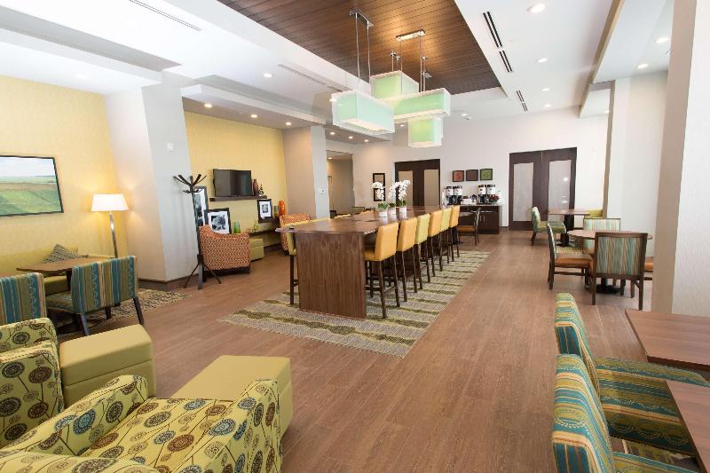 فندق Hampton Inn By Hilton Lloydminster