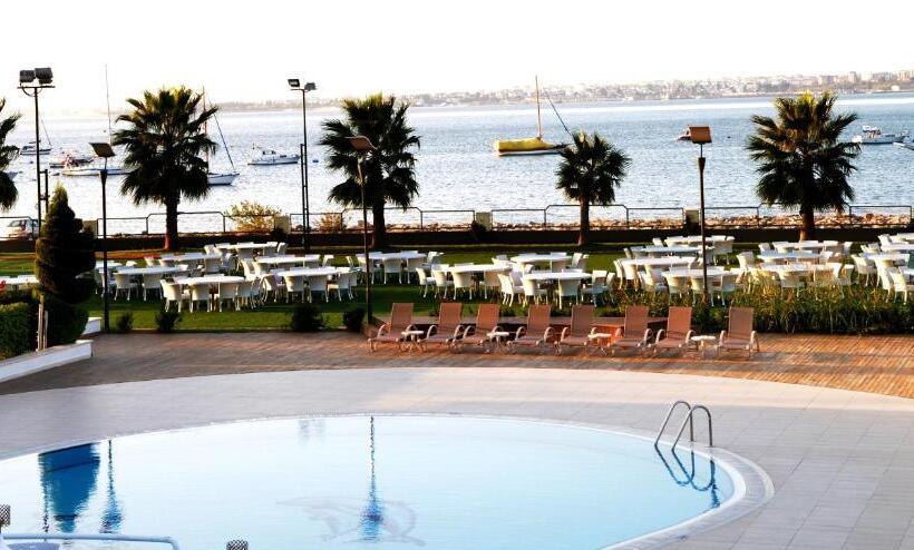 בית מלון כפרי Hegsagone Marine Asia