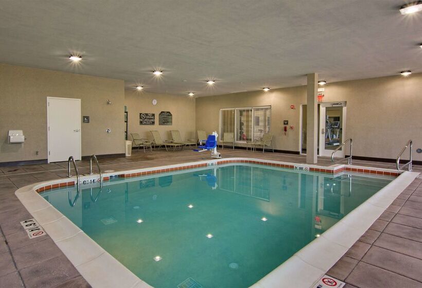 בית מלון כפרי Hilton Garden Inn Benton Harbor/st. Joseph