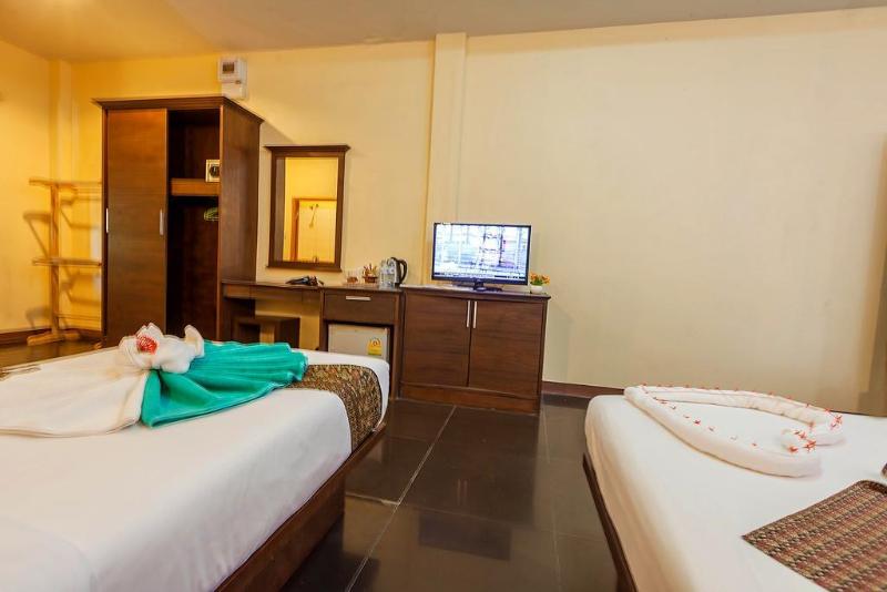 Отель Lanta Klong Nin Beach Resort