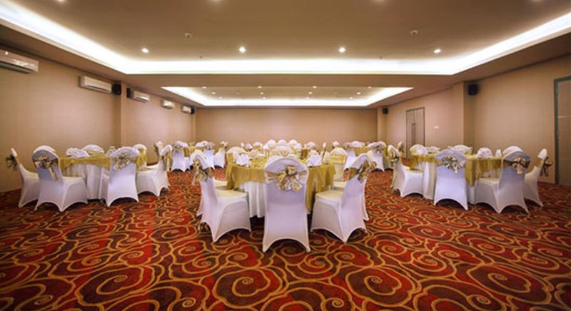 Fotos del hotel Neo Candi Simpang Lima - Semarang By Aston:  9