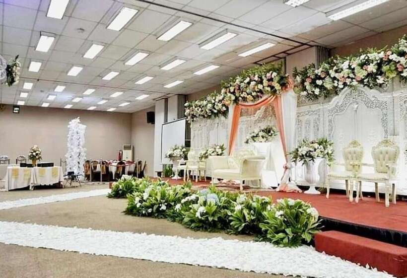 هتل Sentral Cawang