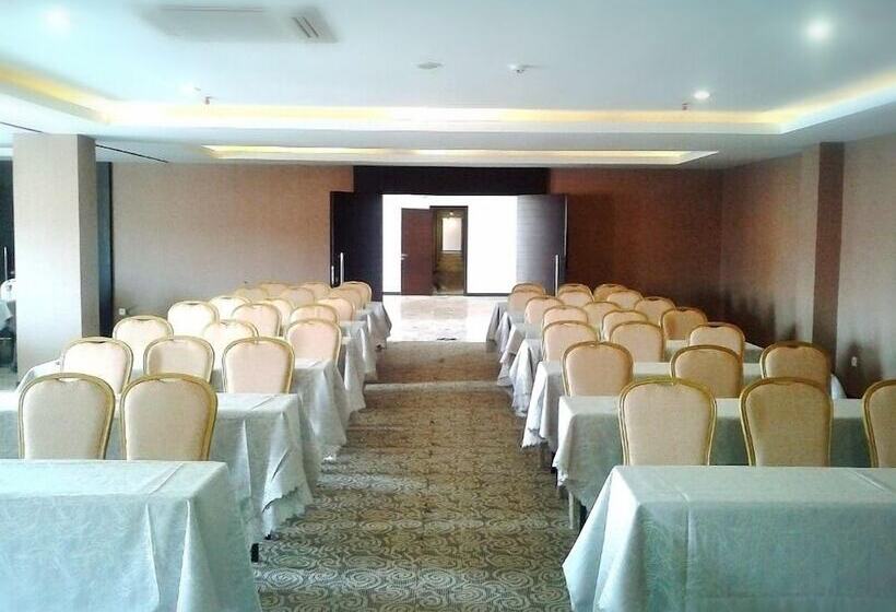 Fotos del hotel Serela Waringin By Kagum S:  6