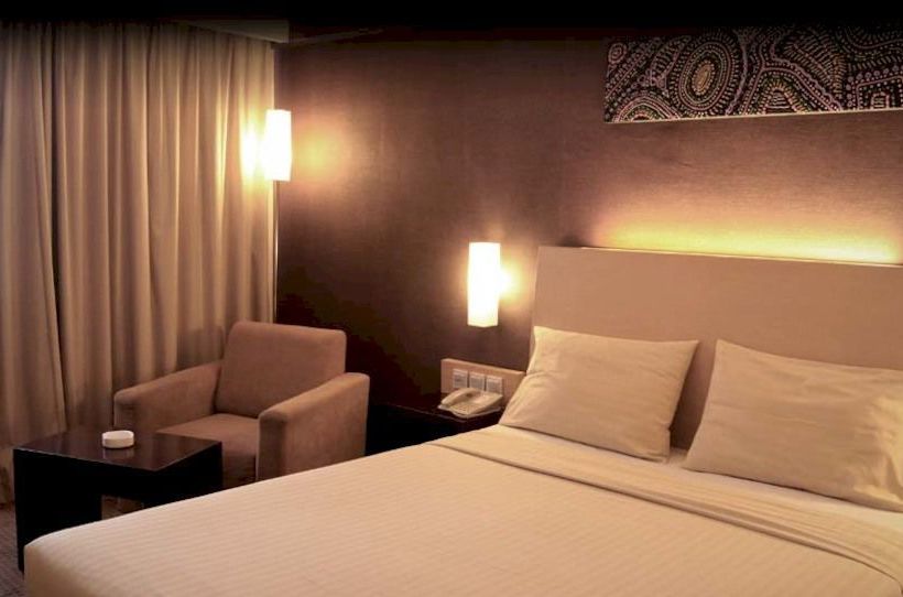 Hotel Zuzu Simpang Lima