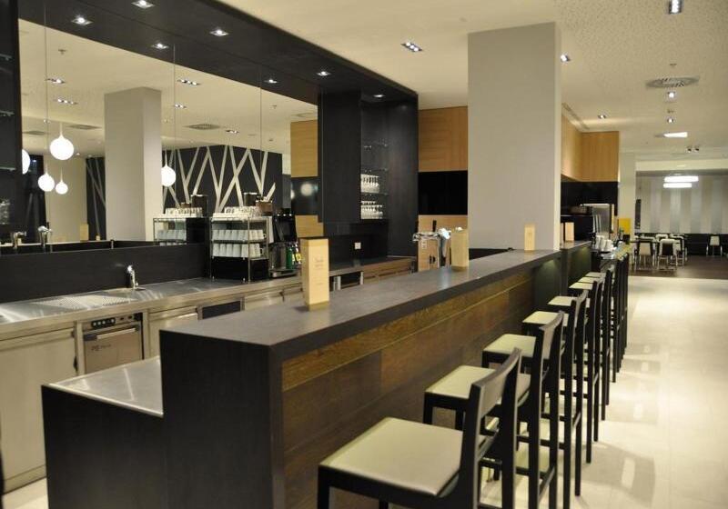 Fotos del hotel Star Inn  Premium Wien Hauptbahnhof, By Quality:  17