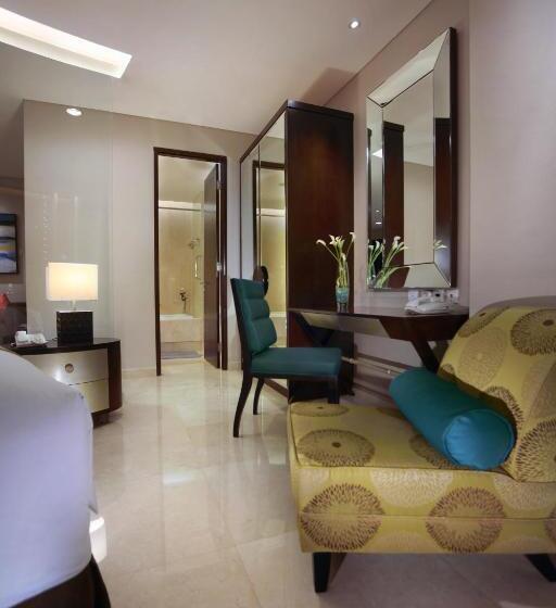 هتل The Grove Suites By Grand Aston