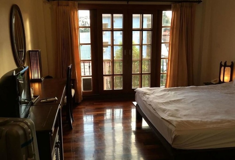 هتل Vayakorn Inn
