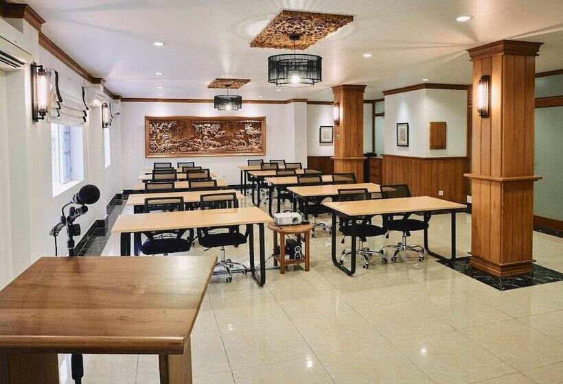 هتل Winner Inn