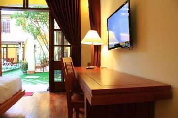The Earth Villa
