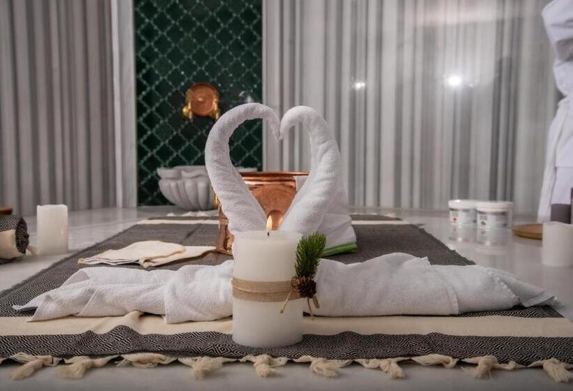 هتل Borovi Forest Resort & Spa