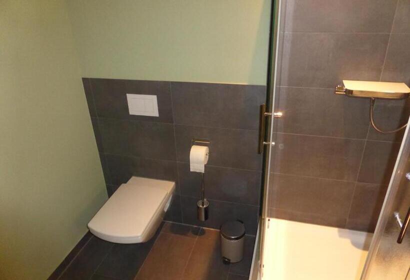 ペンション Gästezimmer In Einer Ferienwohnung Thiele In Roßwein