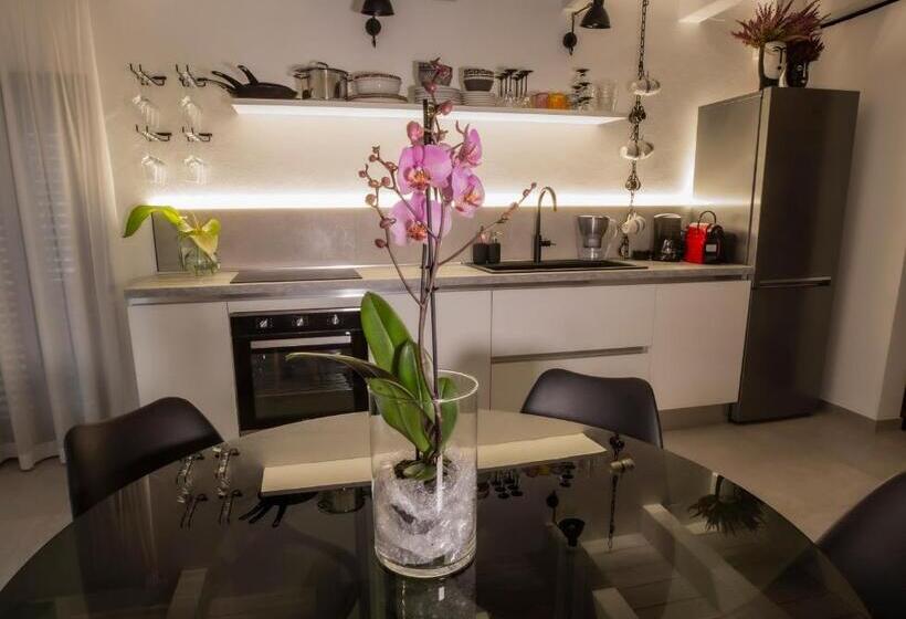 Bed and Breakfast Agatopisto Animo Salmastro