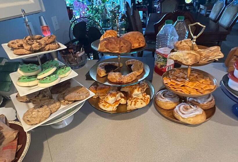 تختخواب و صبحانه Comfy Sleep With Breakfast
