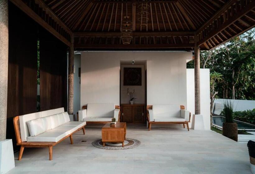 هتل Sanjula Uluwatu