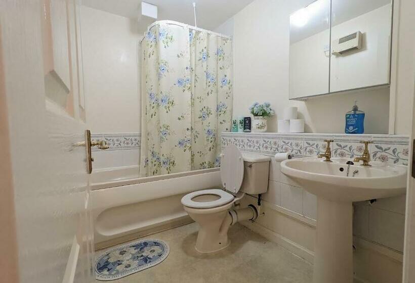 Пансион City Centre Vintage Garden Theme Guest Rooms, Free Parking