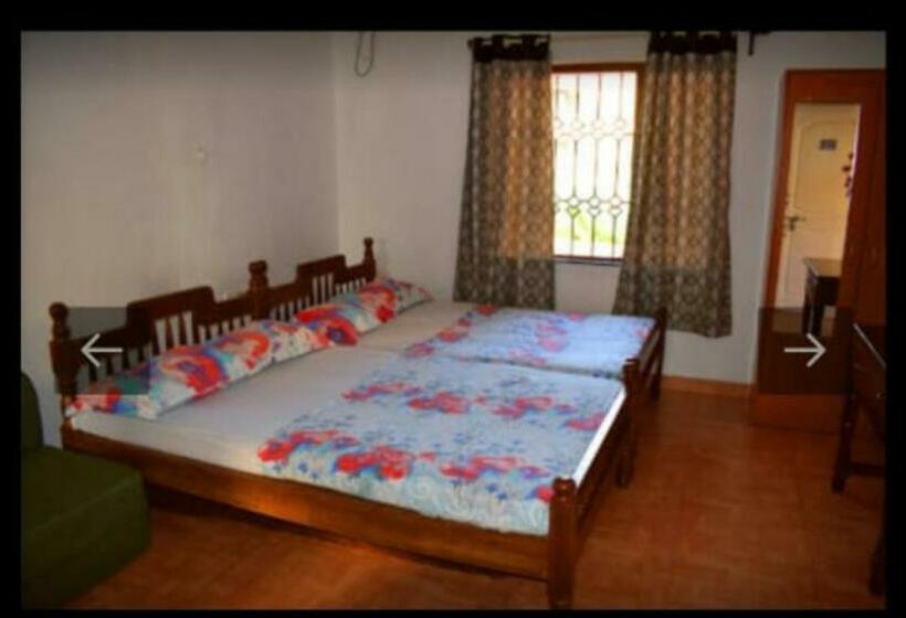 פנסיון Lulu S Guest Corner