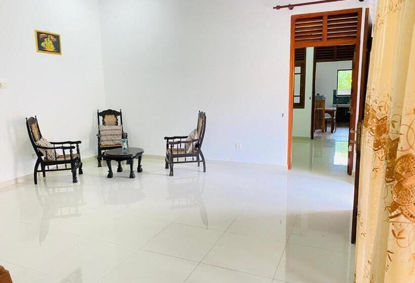 پانسیون White Villa