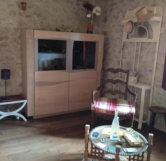 مبيت وإفطار Chez Karine