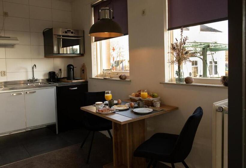 Bed and Breakfast Yep! Slapen Bij De Sluis