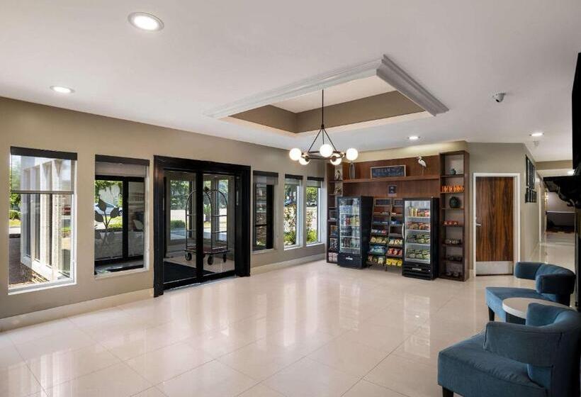 هتل Mainstay Suites Savannah Midtown