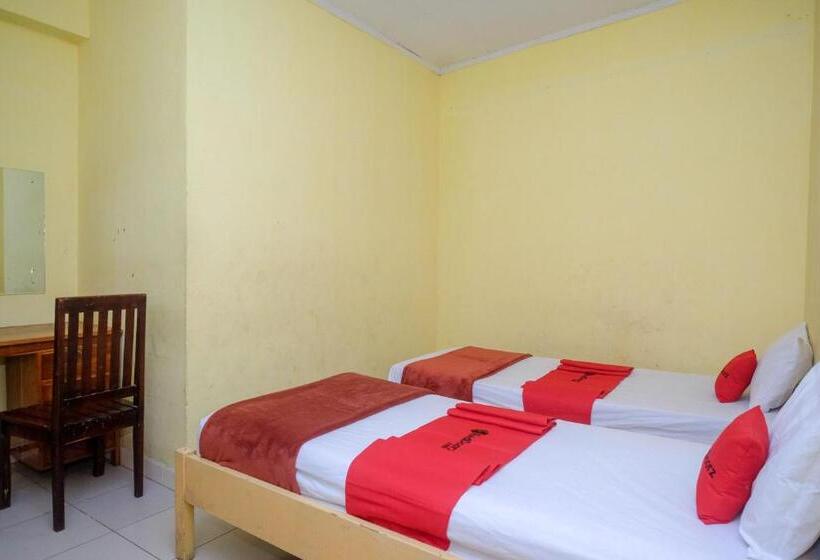 هتل Reddoorz Near Pelabuhan Nusantara Parepare