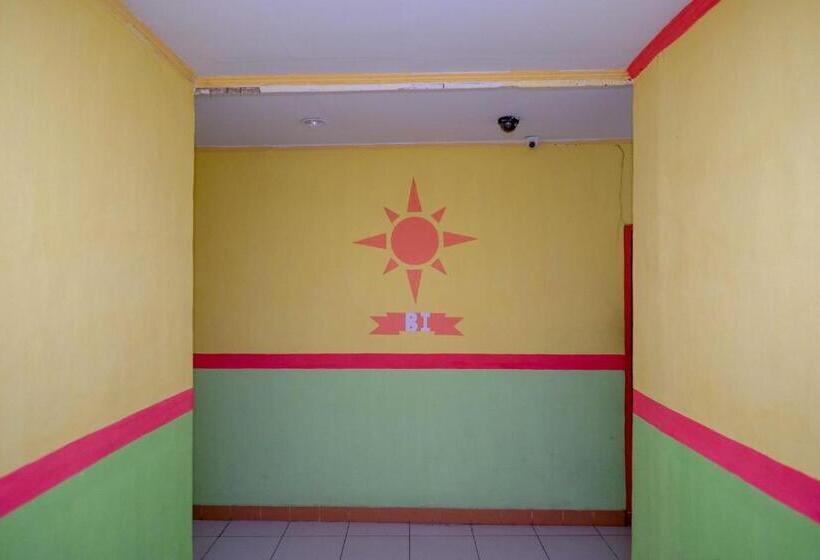 هتل Reddoorz Near Pelabuhan Nusantara Parepare