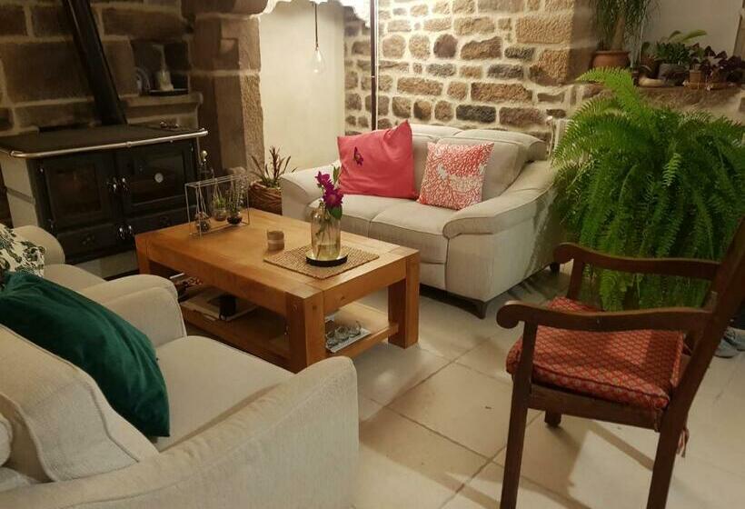 住宿加早餐  Hameau De Leignoua