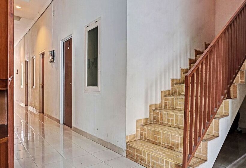 هتل Oyo 91849 Karawaci Taman Permata 5