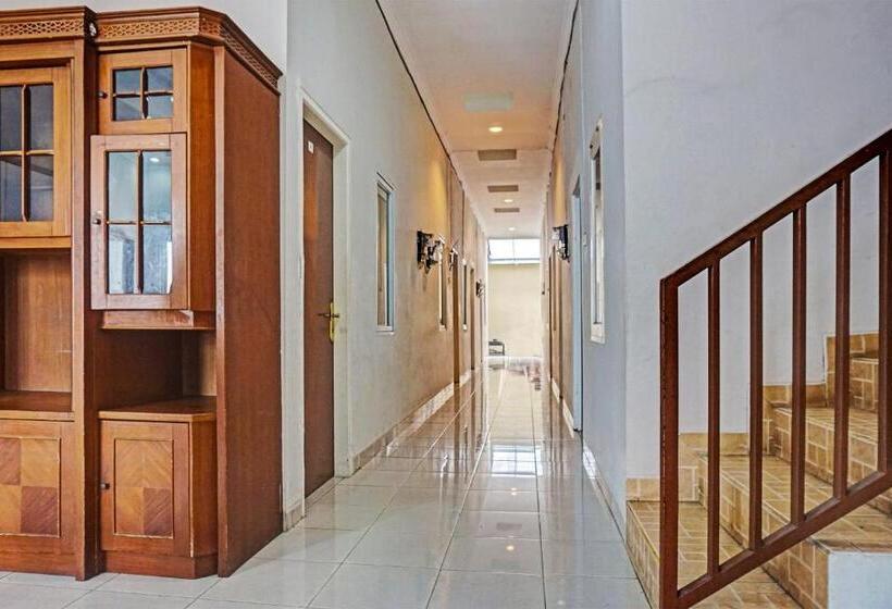 هتل Oyo 91849 Karawaci Taman Permata 5