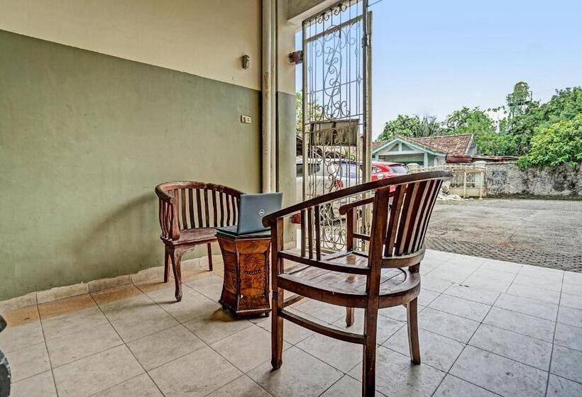فندق Oyo 91873 Nugraha Kost