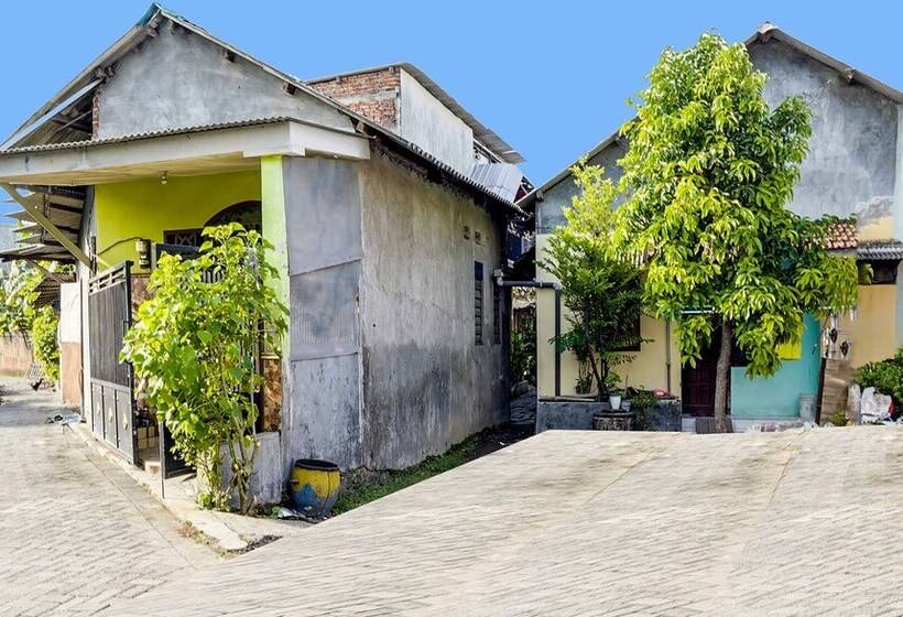 هتل Spot On 91883 Kost 2 Putra Syariah