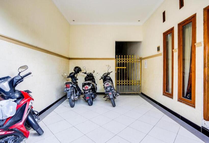 هتل Spot On 91893 Kost Jeje Syariah