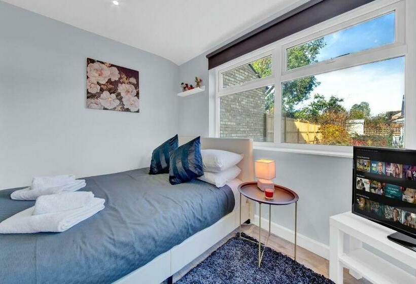 Пансион Private Luxury Suite Next To Heathrow Direct Train To Paddington 1