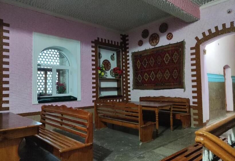 Goziyon Hostel