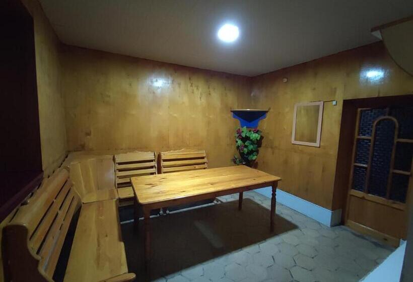 Goziyon Hostel