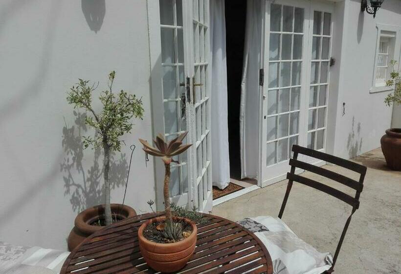 پانسیون Honey Moon Cottage