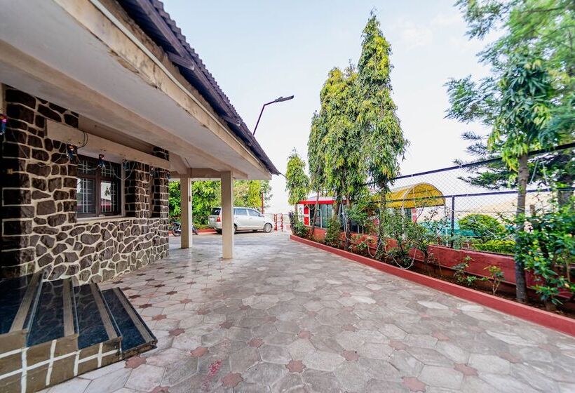 فندق Treebo Raval Resort With Valley View