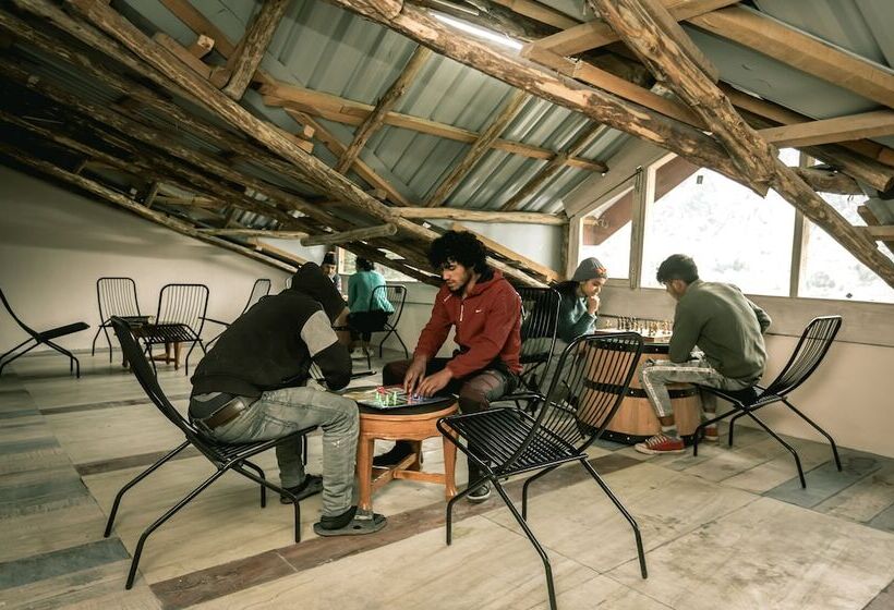 Smuggler Resort Near Khatusham & Hadimba Temple With Parking & Swimming Pool