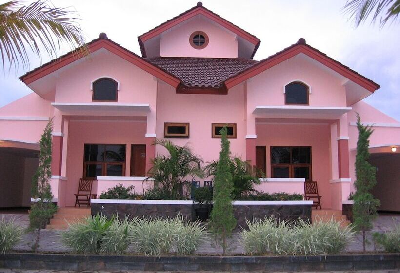 هتل Atrium Resort &