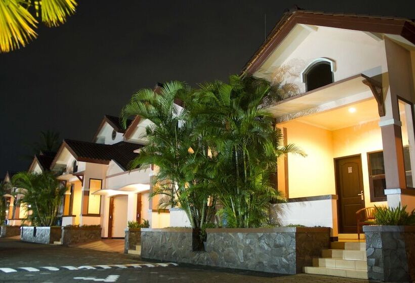 هتل Atrium Resort &